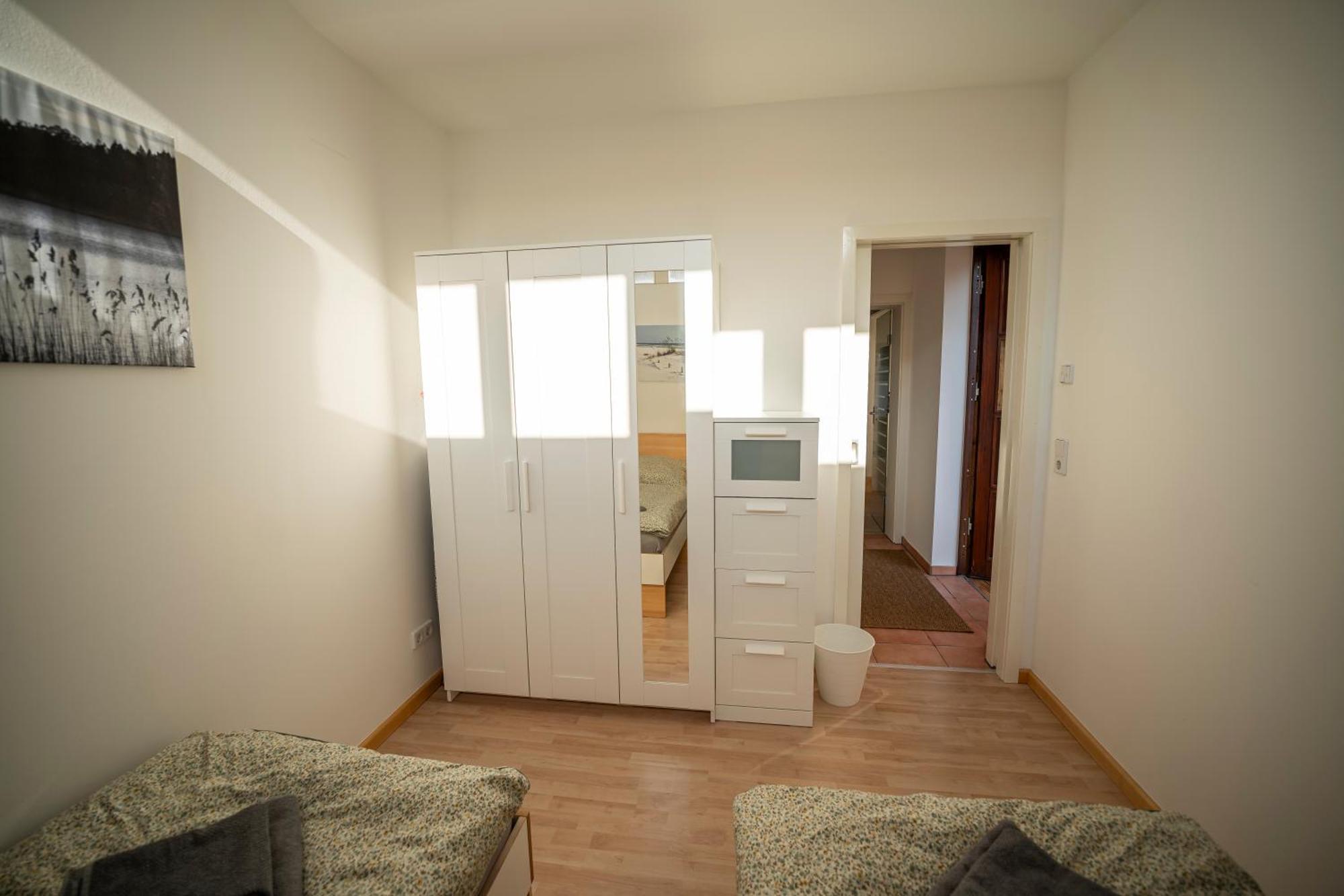 Haus Unterm Mammutbaum - Elberadweg Apartment Magdeburg Bagian luar foto