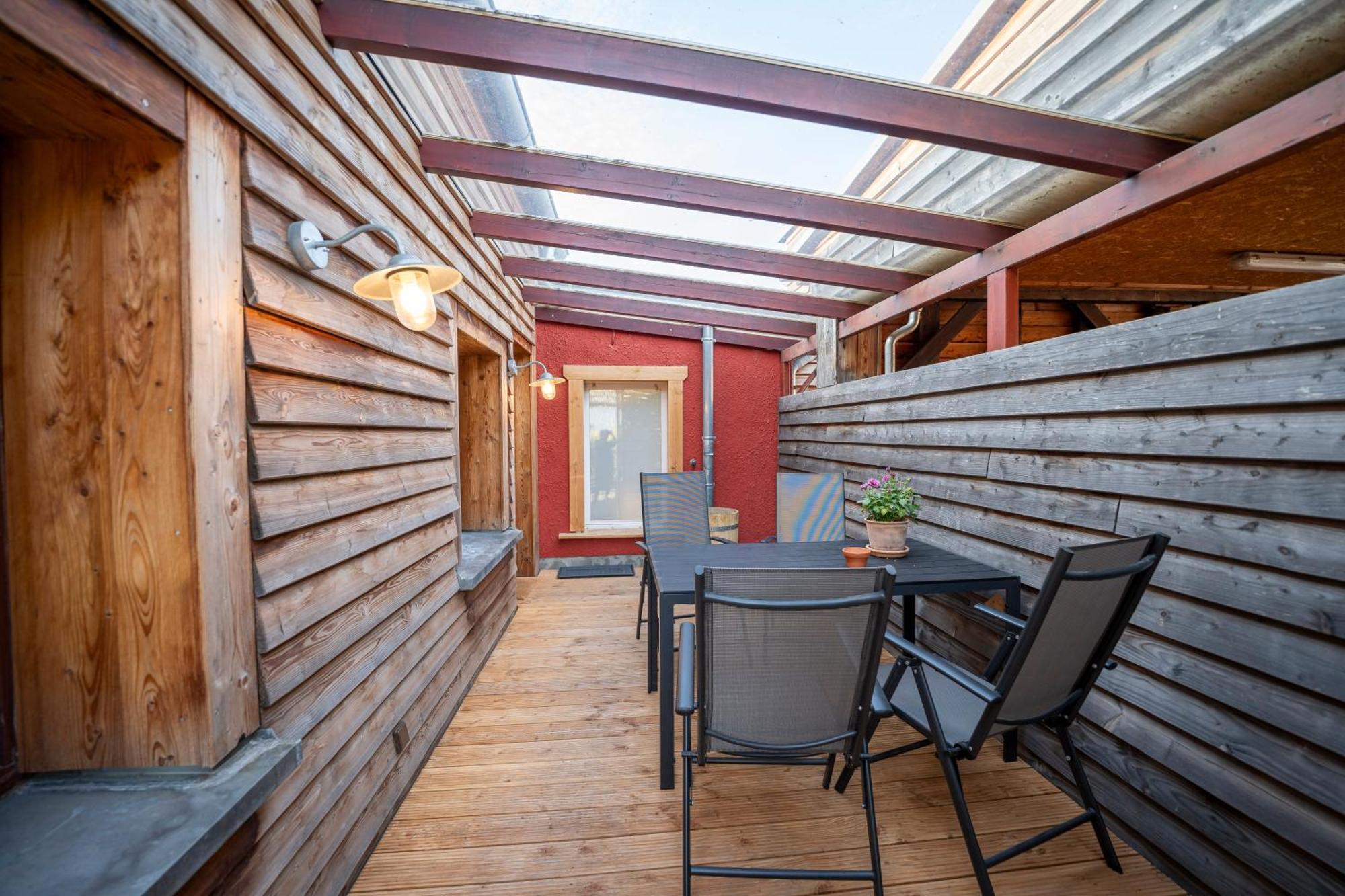 Haus Unterm Mammutbaum - Elberadweg Apartment Magdeburg Bagian luar foto