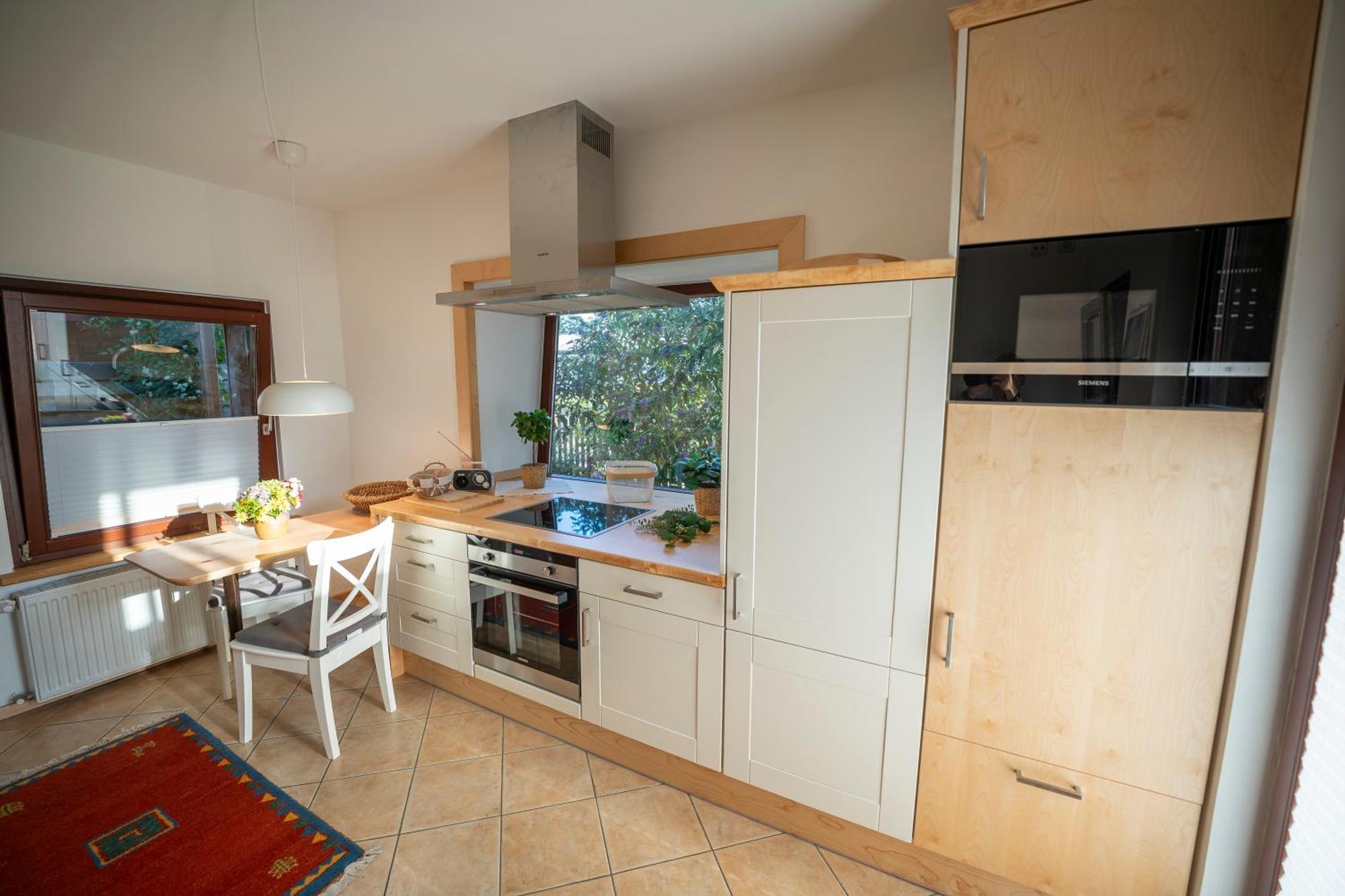 Haus Unterm Mammutbaum - Elberadweg Apartment Magdeburg Bagian luar foto