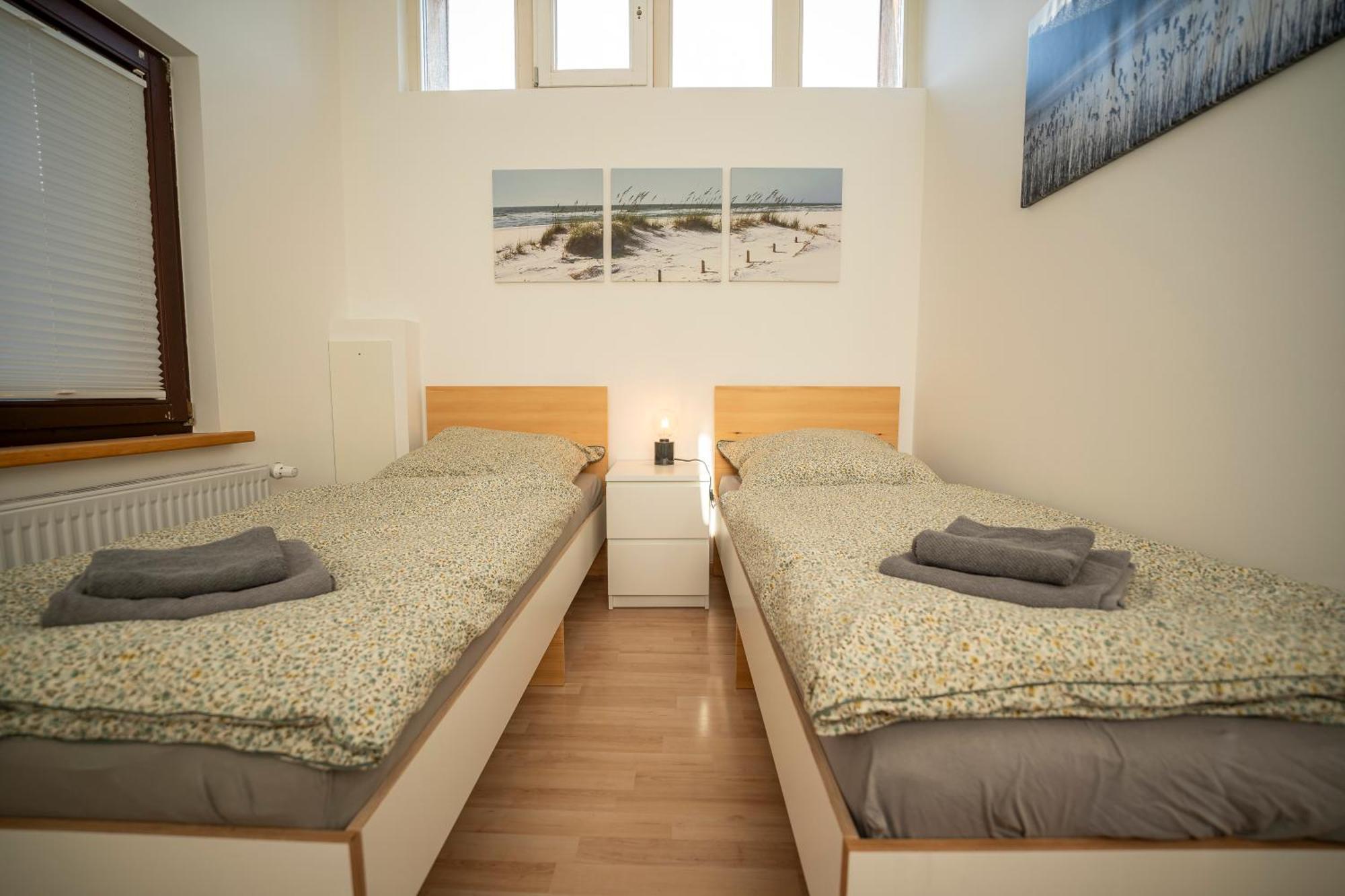 Haus Unterm Mammutbaum - Elberadweg Apartment Magdeburg Bagian luar foto