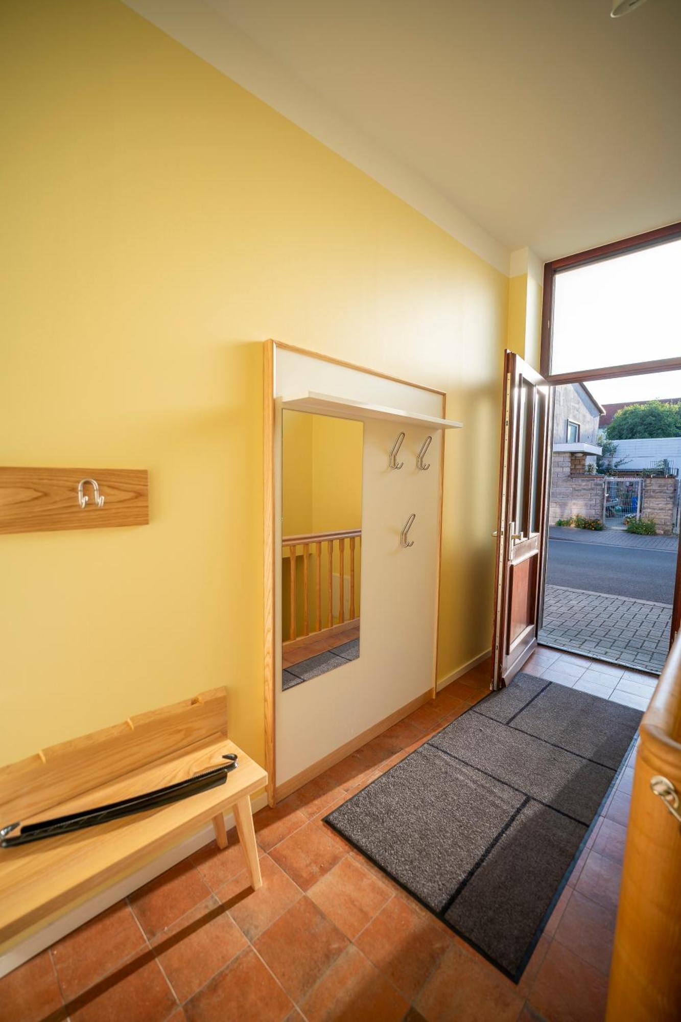 Haus Unterm Mammutbaum - Elberadweg Apartment Magdeburg Bagian luar foto